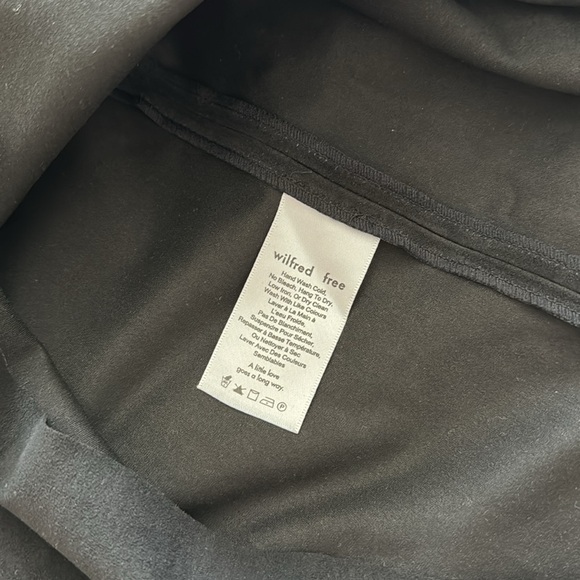 Aritzia Wilfred free black dress - Picture 4 of 4